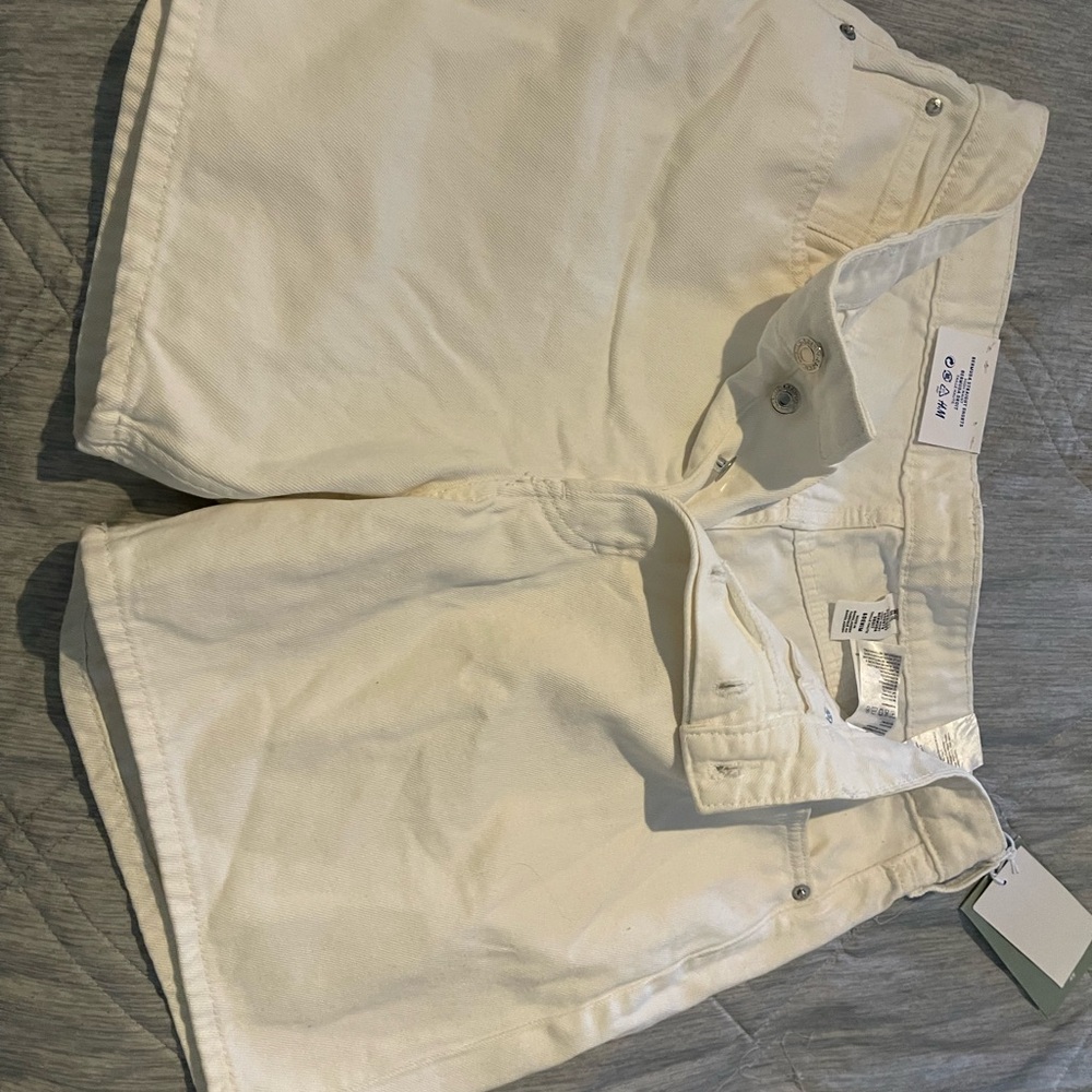 H&M Cream Casual Shorts
